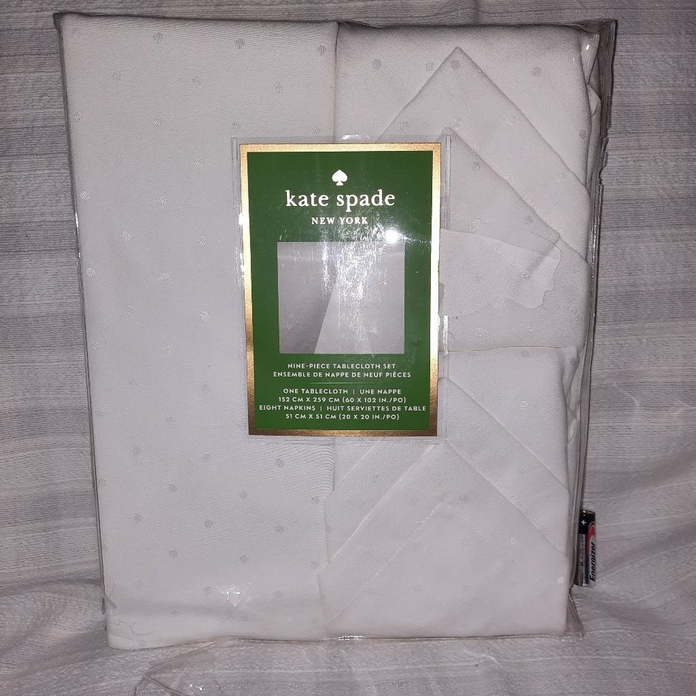 NEW, UNOPENED. Kate Spade pure white table cloth and napkin set. Larabee Dot